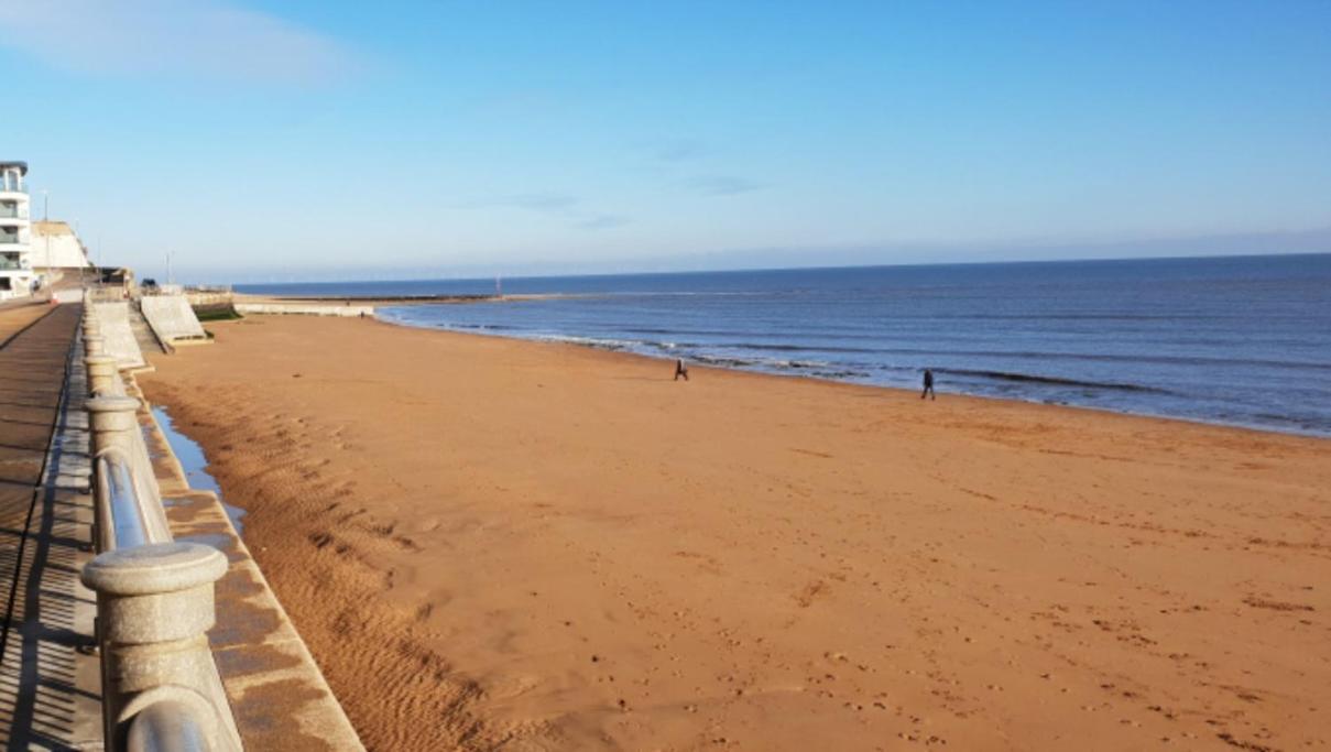 Vitamin Sea Beachfront Apartment Ramsgate - Sleeps 4 Exterior foto